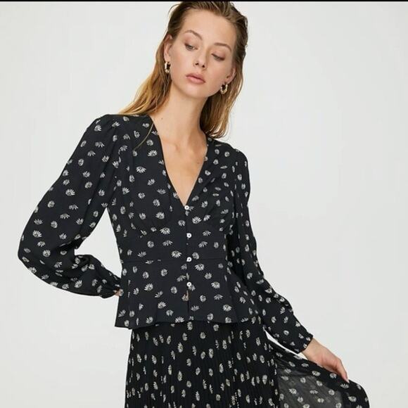 Aritzia Wilfred Peasant Daisy Print Floral Button Down Blouse Size Medium - Picture 1 of 6